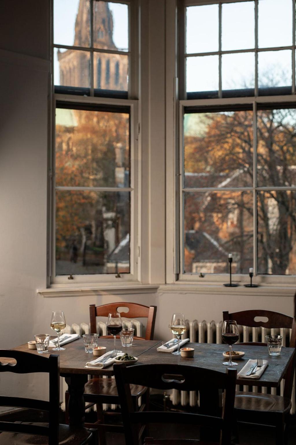 Celentano'S Restaurant With Rooms กลาสโกว์ ภายนอก รูปภาพ